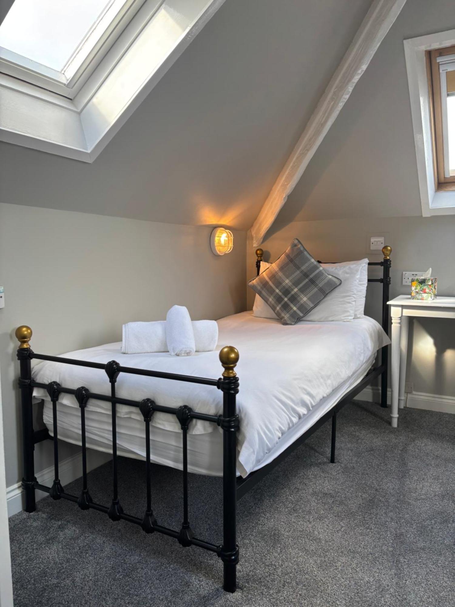 The Seacliffe - Whitby Hotel Buitenkant foto