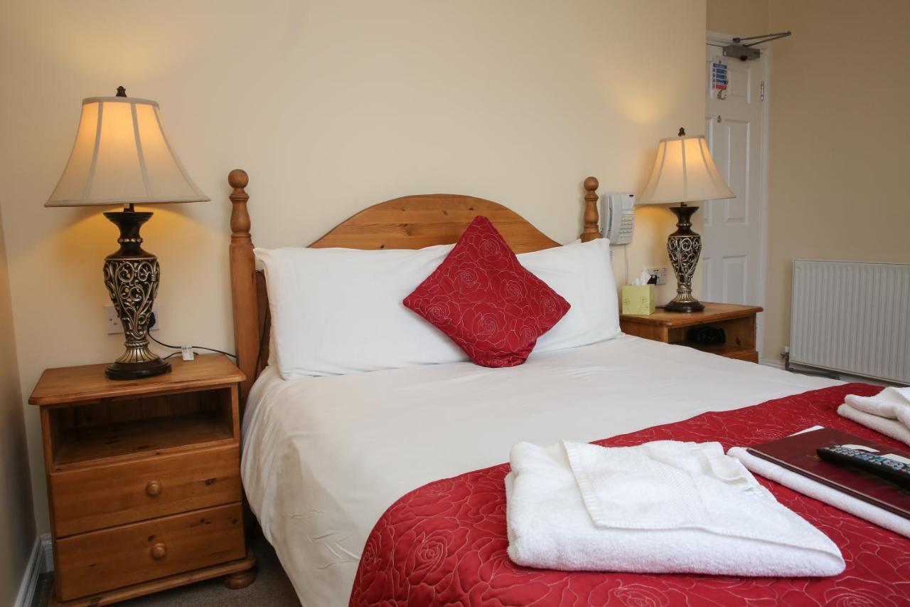 The Seacliffe - Whitby Hotel Buitenkant foto